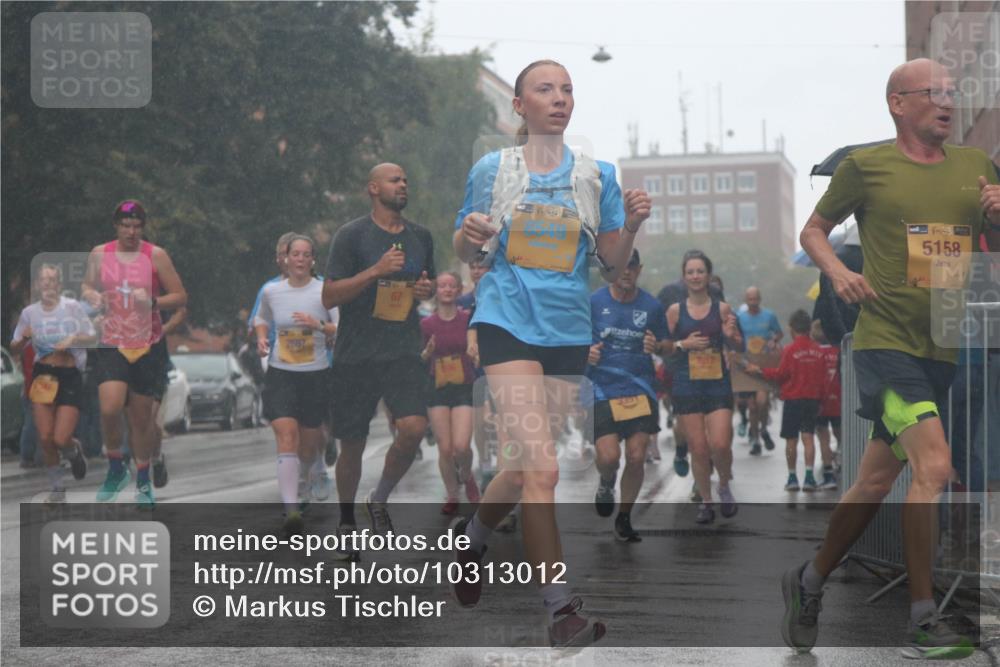 13.09.2026 - Kiel Lauf Markus Tischler http://msf.ph/oto/10313012 13.09.2026 10:39:59 Fleethörn 2667, 4, 48, 8549, 5158 meine-sportfotos.de