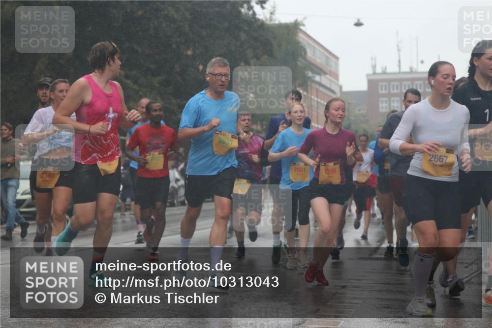 13.09.2026 - Kiel Lauf Markus Tischler http://msf.ph/oto/10313043 13.09.2026 10:40:01 Fleethörn 2387, 8937, 7051, 1206, 2667, 1, 102 meine-sportfotos.de