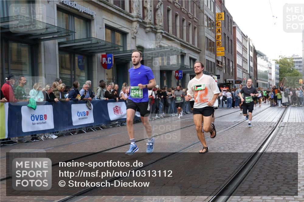 13.09.2026 - 21. swb-Marathon Bremen Strokosch-Dieckow http://msf.ph/oto/10313112 13.09.2026 13:15:14 Ziel 1033, 1445, 3346, 3536, 4212, 4573, 4646, 4653, 4663, 5533, 6011, 6162, 6515, 6526, 7203, 7291, 7346, 7717, 7992, 8086, 8254, 8255, 9029, 9391, 9475, 9777, 1510, 1664, 2383, 3357, 3504, 3717, 3743, 4111, 4382, 4992, 5003, 5149, 5294, 5298, 5385, 5417, 5471, 5796, 6351, 6379, 6521, 6528, 6717, 6773, 6902, 7190, 7432, 7497, 7515, 7717, 7730, 8238, 9253, 9338, 9363, 9483, 9797, 13137, 13139 meine-sportfotos.de
