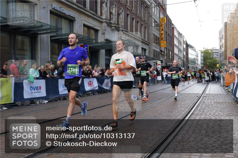 13.09.2026 - 21. swb-Marathon Bremen Strokosch-Dieckow http://msf.ph/oto/10313137 13.09.2026 13:15:14 Ziel 1033, 1445, 3346, 3536, 4212, 4573, 4646, 4653, 4663, 5533, 6011, 6162, 6515, 6526, 7203, 7291, 7346, 7717, 7992, 8086, 8254, 8255, 9029, 9391, 9475, 9777, 1510, 1664, 2383, 3357, 3504, 3717, 3743, 4111, 4382, 4992, 5003, 5149, 5294, 5298, 5385, 5417, 5471, 5796, 6351, 6379, 6521, 6528, 6717, 6773, 6902, 7190, 7432, 7497, 7515, 7717, 7730, 8238, 9253, 9338, 9363, 9483, 9797, 13137, 13139 meine-sportfotos.de