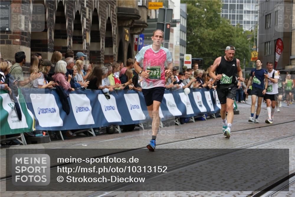 13.09.2026 - 21. swb-Marathon Bremen Strokosch-Dieckow http://msf.ph/oto/10313152 13.09.2026 13:05:06 Ziel 1712, 2646, 2956, 5283, 5674, 6708, 7538, 7814, 8054, 8701, 9070, 9306, 9495, 9689, 13187, 1822, 2297, 3365, 4025, 7102, 9273 meine-sportfotos.de