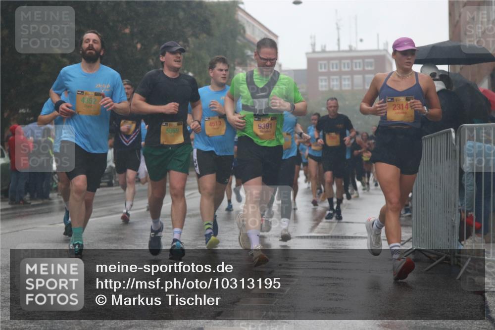 13.09.2026 - Kiel Lauf Markus Tischler http://msf.ph/oto/10313195 13.09.2026 10:40:18 Fleethörn 11, 39, 4352, 5669, 4513, 9391, 1, 38, 2314 meine-sportfotos.de