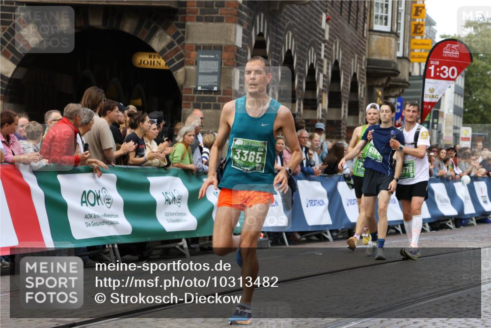 13.09.2026 - 21. swb-Marathon Bremen Strokosch-Dieckow http://msf.ph/oto/10313482 13.09.2026 13:05:21 Ziel 1336, 1822, 2297, 3196, 4729, 5674, 6708, 7538, 8054, 9306, 9495, 13187, 439, 3242, 3271, 5092, 5199, 5725, 6579, 7141 meine-sportfotos.de