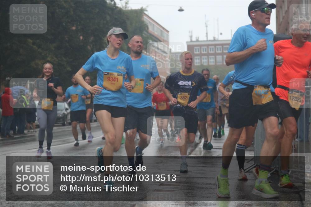 13.09.2026 - Kiel Lauf Markus Tischler http://msf.ph/oto/10313513 13.09.2026 10:40:58 Fleethörn 9341, 84, 1, 384, 3821, 11439, 12825 meine-sportfotos.de