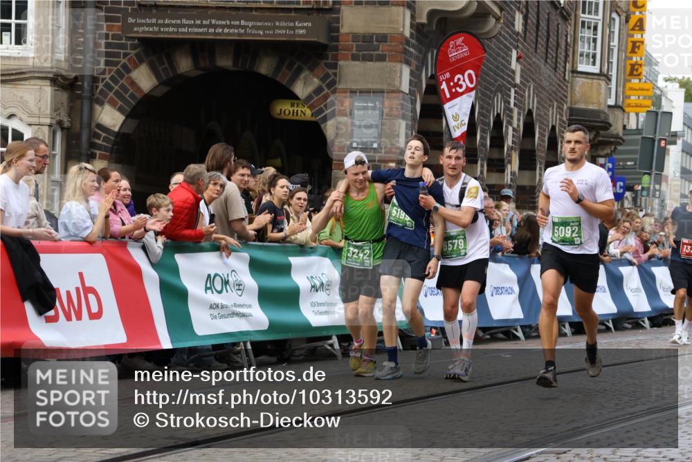 13.09.2026 - 21. swb-Marathon Bremen Strokosch-Dieckow http://msf.ph/oto/10313592 13.09.2026 13:05:24 Ziel 1336, 1822, 2297, 3196, 4729, 6708, 7102, 9495, 1301, 1562, 3242, 3271, 5199, 5725, 6579, 7141 meine-sportfotos.de