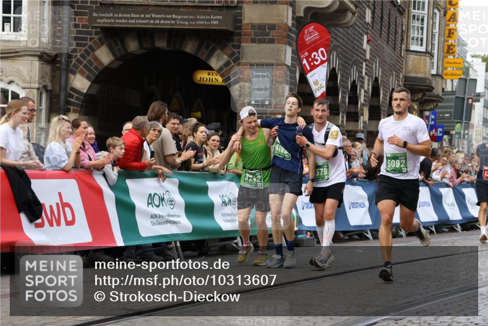 13.09.2026 - 21. swb-Marathon Bremen Strokosch-Dieckow http://msf.ph/oto/10313607 13.09.2026 13:05:24 Ziel 1336, 1822, 2297, 3196, 4729, 6708, 7102, 9495, 1301, 1562, 3242, 3271, 5199, 5725, 6579, 7141 meine-sportfotos.de