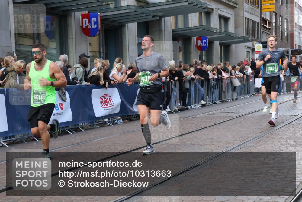 13.09.2026 - 21. swb-Marathon Bremen Strokosch-Dieckow http://msf.ph/oto/10313663 13.09.2026 13:15:28 Ziel 145, 982, 1033, 1445, 2733, 3119, 3346, 3422, 3536, 3689, 3836, 3991, 4212, 4573, 4653, 4823, 5474, 5533, 5588, 5913, 6162, 6481, 6515, 7203, 7307, 7413, 9029, 9122, 9278, 9391, 9475, 9777, 13149, 13249, 1664, 3346, 3357, 3743, 4111, 4212, 4382, 4646, 4653, 4663, 4992, 5003, 5149, 5385, 6011, 6526, 6773, 6902, 7291, 7346, 7497, 7515, 7717, 7730, 7992, 8086, 8254, 8255, 9253, 9338, 9391, 9483, 13137, 13139 meine-sportfotos.de