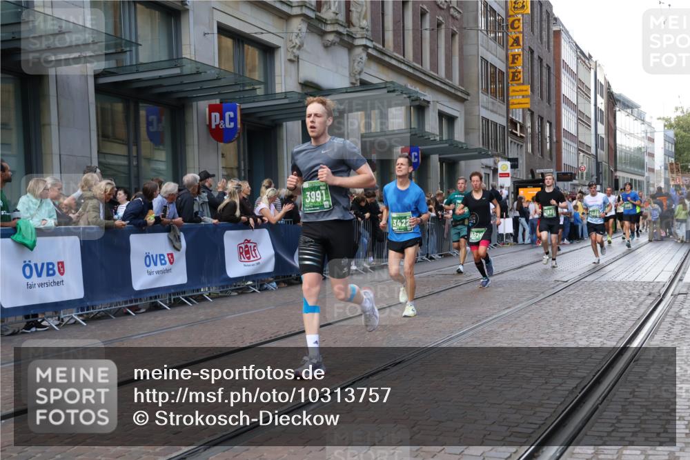 13.09.2026 - 21. swb-Marathon Bremen Strokosch-Dieckow http://msf.ph/oto/10313757 13.09.2026 13:15:29 Ziel 145, 982, 1033, 1445, 1955, 2733, 3119, 3422, 3536, 3689, 3836, 3991, 4573, 4823, 5430, 5474, 5533, 5588, 5913, 6162, 6481, 6515, 7203, 7307, 7413, 9029, 9122, 9278, 9475, 9777, 13149, 13249, 1445, 1664, 3346, 3357, 3743, 4111, 4212, 4646, 4653, 4663, 5003, 5149, 5385, 6011, 6526, 6773, 6902, 7203, 7291, 7346, 7497, 7515, 7717, 7730, 7992, 8086, 8254, 8255, 9253, 9338, 9391, 9483, 13137, 13139 meine-sportfotos.de