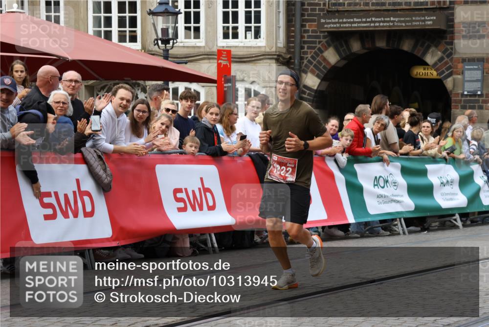13.09.2026 - 21. swb-Marathon Bremen Strokosch-Dieckow http://msf.ph/oto/10313945 13.09.2026 13:05:36 Ziel 439, 1822, 2297, 3365, 4025, 4729, 5092, 7102, 9273, 1017, 1301, 1562, 1745, 1879, 2538, 3520, 4157, 6025, 8706, 8973, 9010 meine-sportfotos.de