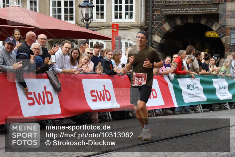13.09.2026 - 21. swb-Marathon Bremen Strokosch-Dieckow http://msf.ph/oto/10313962 13.09.2026 13:05:36 Ziel 439, 1822, 2297, 3365, 4025, 4729, 5092, 7102, 9273, 1017, 1301, 1562, 1745, 1879, 2538, 3520, 4157, 6025, 8706, 8973, 9010 meine-sportfotos.de