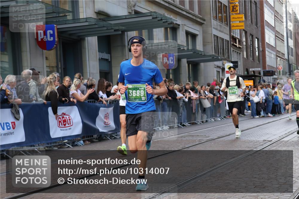 13.09.2026 - 21. swb-Marathon Bremen Strokosch-Dieckow http://msf.ph/oto/10314007 13.09.2026 13:15:35 Ziel 145, 982, 1033, 1955, 2623, 2733, 3119, 3149, 3422, 3536, 3689, 3836, 3991, 4128, 4573, 4823, 5430, 5474, 5533, 5588, 5913, 6481, 6515, 7307, 7413, 8487, 9122, 9278, 13149, 13249, 1033, 1445, 3346, 3743, 4111, 4212, 4646, 4653, 4663, 6011, 6162, 6526, 7203, 7291, 7346, 7717, 7730, 7992, 8086, 8254, 8255, 9029, 9391, 9475, 9777 meine-sportfotos.de