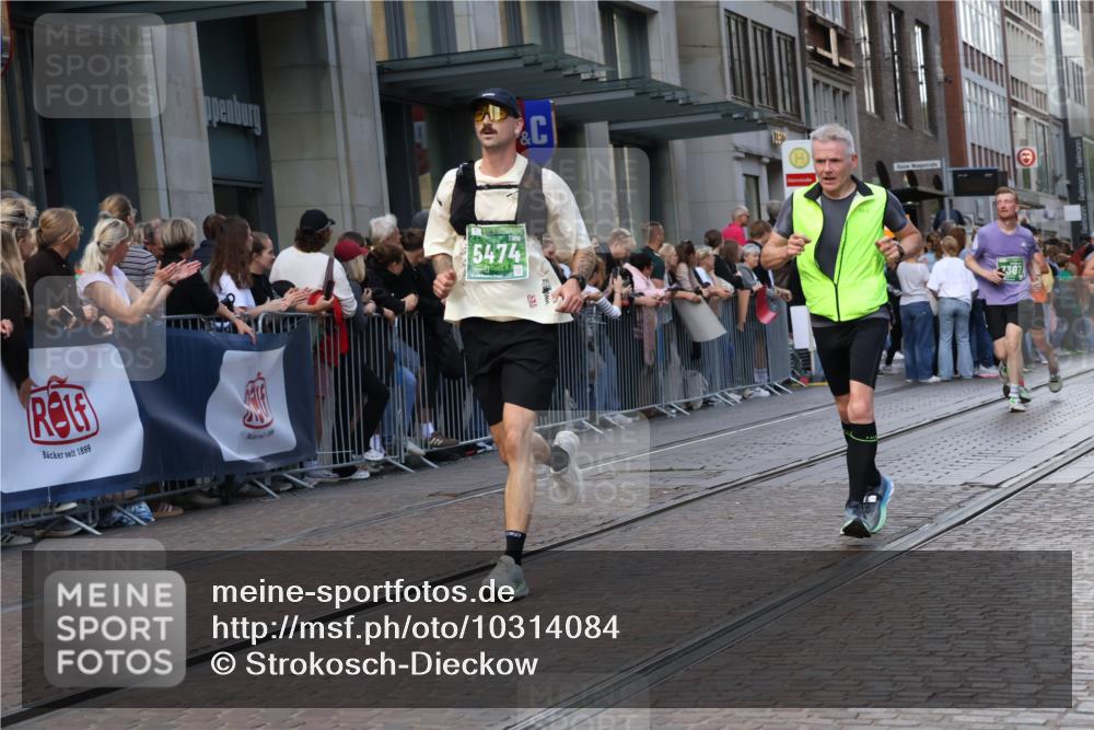13.09.2026 - 21. swb-Marathon Bremen Strokosch-Dieckow http://msf.ph/oto/10314084 13.09.2026 13:15:37 Ziel 145, 982, 1955, 2623, 2733, 3119, 3149, 3422, 3536, 3689, 3836, 3991, 4128, 4573, 4823, 5430, 5474, 5588, 5913, 6481, 6515, 7307, 7413, 8487, 9122, 9278, 13149, 13158, 13249, 1033, 1445, 3346, 3536, 3743, 4212, 4646, 4653, 4663, 5533, 6011, 6162, 6515, 6526, 7203, 7291, 7346, 7717, 7730, 7992, 8086, 8254, 8255, 9029, 9391, 9475, 9777 meine-sportfotos.de