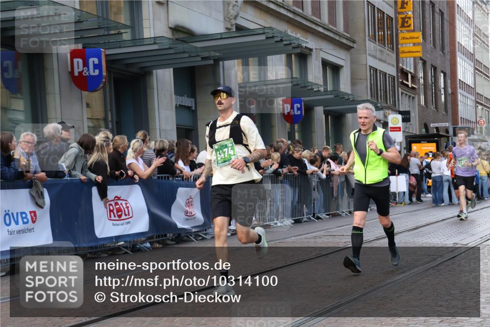 13.09.2026 - 21. swb-Marathon Bremen Strokosch-Dieckow http://msf.ph/oto/10314100 13.09.2026 13:15:37 Ziel 145, 982, 1955, 2623, 2733, 3119, 3149, 3422, 3536, 3689, 3836, 3991, 4128, 4573, 4823, 5430, 5474, 5588, 5913, 6481, 6515, 7307, 7413, 8487, 9122, 9278, 13149, 13158, 13249, 1033, 1445, 3346, 3536, 3743, 4212, 4646, 4653, 4663, 5533, 6011, 6162, 6515, 6526, 7203, 7291, 7346, 7717, 7730, 7992, 8086, 8254, 8255, 9029, 9391, 9475, 9777 meine-sportfotos.de