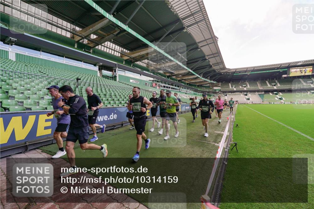 13.09.2026 - 21. swb-Marathon Bremen Michael Burmester http://msf.ph/oto/10314159 13.09.2026 13:09:28 Laufen im Stadion 164, 383, 391, 448, 532, 549, 551, 563, 625, 813, 869, 884, 898, 1025, 1072, 1124, 1150, 1180, 1285, 1289, 1398, 1559, 1688, 1855, 1867, 1880, 1899, 2041, 2208, 2215, 2229, 2232, 2243, 2268, 2366, 2380, 2413, 2429, 2441, 2467, 2471, 2525, 2530, 2553, 2573, 2594, 2635, 2692, 2714, 2717, 2727, 2782, 2785, 2823, 2841, 2897, 2920, 2930, 2931, 2941, 3032, 3063, 3086, 3291, 3316, 3327, 3333, 3398, 3437, 3707, 3769, 3857, 109 meine-sportfotos.de