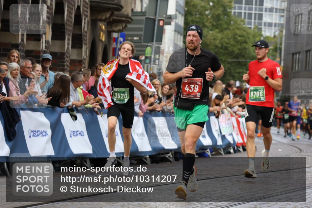 13.09.2026 - 21. swb-Marathon Bremen Strokosch-Dieckow http://msf.ph/oto/10314207 13.09.2026 13:05:46 Ziel 439, 3242, 3271, 3365, 4025, 5092, 5199, 5725, 6579, 7141, 9273, 1745, 3520, 4157, 4712, 5803, 6058, 7399, 8334, 8706, 8877, 8983, 9010, 9918 meine-sportfotos.de