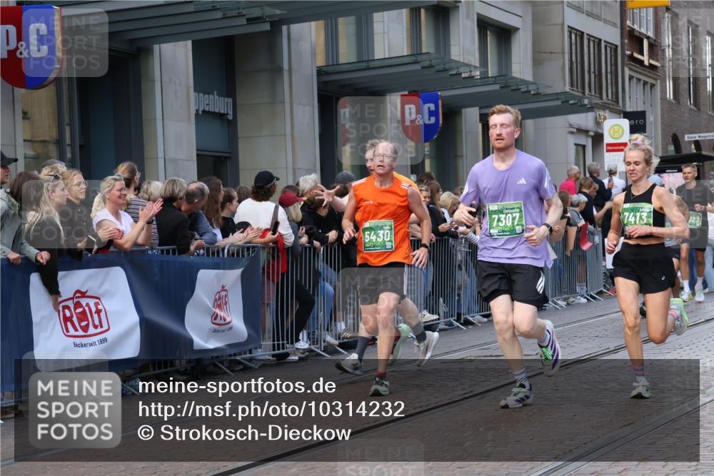 13.09.2026 - 21. swb-Marathon Bremen Strokosch-Dieckow http://msf.ph/oto/10314232 13.09.2026 13:15:40 Ziel 145, 663, 982, 1955, 2623, 2733, 3119, 3134, 3149, 3422, 3689, 3836, 3991, 4128, 4823, 5430, 5474, 5588, 5913, 6106, 6481, 6744, 7307, 7413, 8487, 9122, 9278, 13149, 13158, 13249, 1033, 1445, 3346, 3536, 3836, 3991, 4212, 4573, 4646, 4653, 4663, 5533, 5588, 6011, 6162, 6515, 6526, 7203, 7291, 7346, 7992, 8086, 8254, 8255, 9029, 9391, 9475, 9777, 13249 meine-sportfotos.de