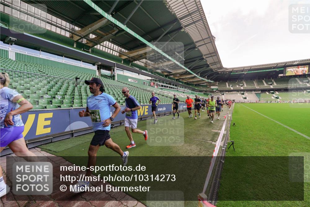 13.09.2026 - 21. swb-Marathon Bremen Michael Burmester http://msf.ph/oto/10314273 13.09.2026 13:09:43 Laufen im Stadion 164, 383, 391, 448, 532, 549, 563, 625, 813, 869, 898, 1025, 1072, 1124, 1150, 1180, 1289, 1398, 1559, 1855, 1867, 1880, 1894, 1899, 2041, 2202, 2208, 2229, 2232, 2243, 2268, 2284, 2339, 2380, 2413, 2429, 2441, 2467, 2471, 2525, 2530, 2553, 2573, 2594, 2635, 2682, 2692, 2714, 2717, 2727, 2785, 2823, 2841, 2897, 2920, 2930, 2931, 2932, 2941, 3032, 3063, 3086, 3089, 3122, 3291, 3316, 3327, 3333, 3398, 3410, 3437, 3707, 3769, 3857, 109 meine-sportfotos.de