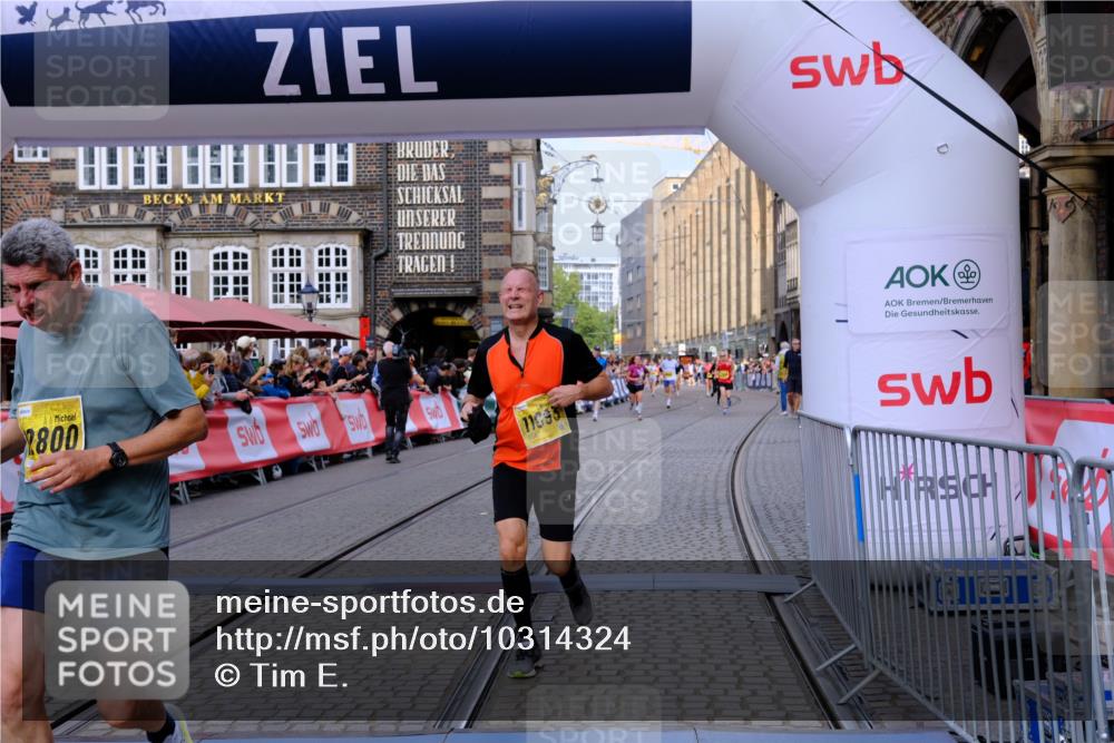 13.09.2026 - 21. swb-Marathon Bremen Tim E. http://msf.ph/oto/10314324 13.09.2026 10:55:05 Ziel 10589, 10608, 10646, 10704, 10901, 11040, 11174, 11569, 11874, 11889, 12313, 12519, 12800, 13526, 13592 meine-sportfotos.de