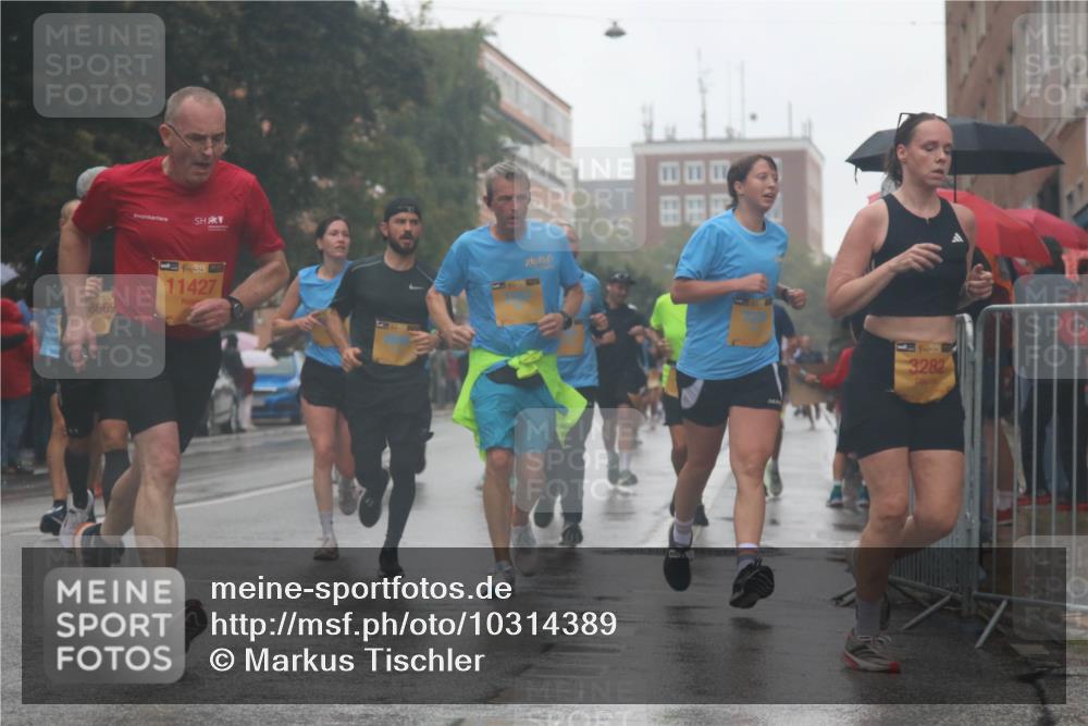 13.09.2026 - Kiel Lauf Markus Tischler http://msf.ph/oto/10314389 13.09.2026 10:42:40 Fleethörn 8669, 38, 11427, 38, 3282 meine-sportfotos.de