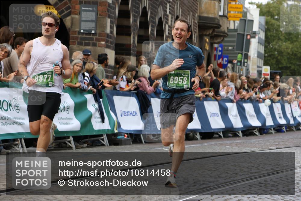 13.09.2026 - 21. swb-Marathon Bremen Strokosch-Dieckow http://msf.ph/oto/10314458 13.09.2026 13:05:53 Ziel 439, 1301, 1562, 1879, 3242, 3271, 5092, 5199, 5725, 6579, 7141, 681, 3297, 3466, 4614, 4712, 5803, 6686, 7399, 8334, 8877, 8983, 9429, 9918 meine-sportfotos.de