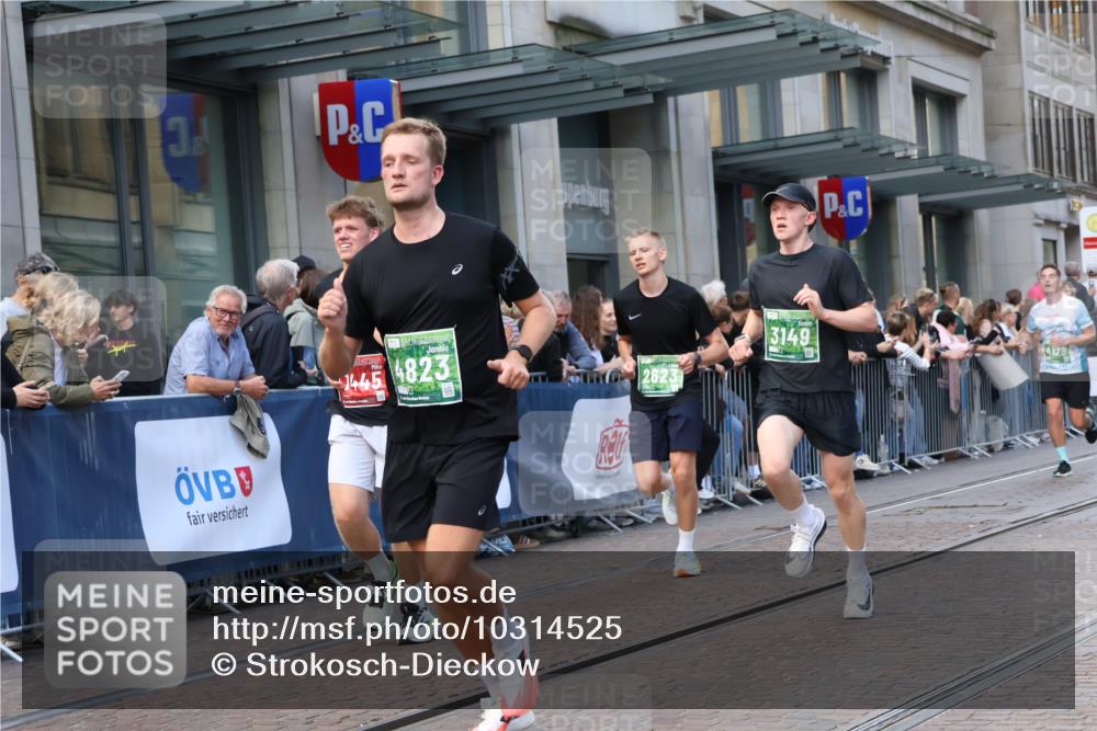 13.09.2026 - 21. swb-Marathon Bremen Strokosch-Dieckow http://msf.ph/oto/10314525 13.09.2026 13:15:45 Ziel 145, 481, 663, 740, 982, 1605, 1955, 2623, 3134, 3149, 4128, 4823, 5430, 5474, 5913, 6106, 6481, 6721, 6744, 7307, 7413, 8398, 8487, 9122, 9278, 13008, 13149, 13158, 1033, 1445, 2733, 3119, 3346, 3422, 3536, 3689, 3836, 3991, 4212, 4573, 4653, 4663, 5533, 5588, 6162, 6515, 6526, 7203, 7291, 7346, 7992, 9029, 9391, 9475, 9777, 13249 meine-sportfotos.de