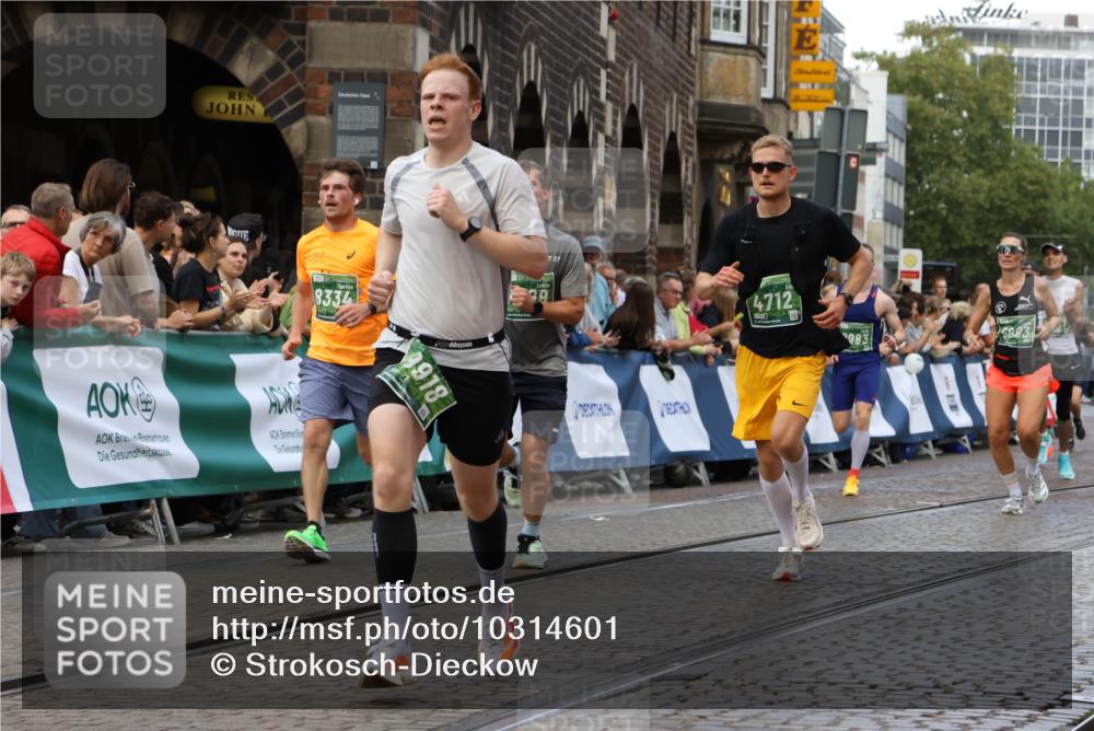 13.09.2026 - 21. swb-Marathon Bremen Strokosch-Dieckow http://msf.ph/oto/10314601 13.09.2026 13:05:57 Ziel 1017, 1301, 1562, 1879, 2538, 3242, 3271, 5199, 5725, 6025, 6579, 7141, 8973, 681, 3297, 3466, 4614, 4712, 5803, 6686, 7336, 7399, 8334, 8670, 8983, 9429, 9918 meine-sportfotos.de