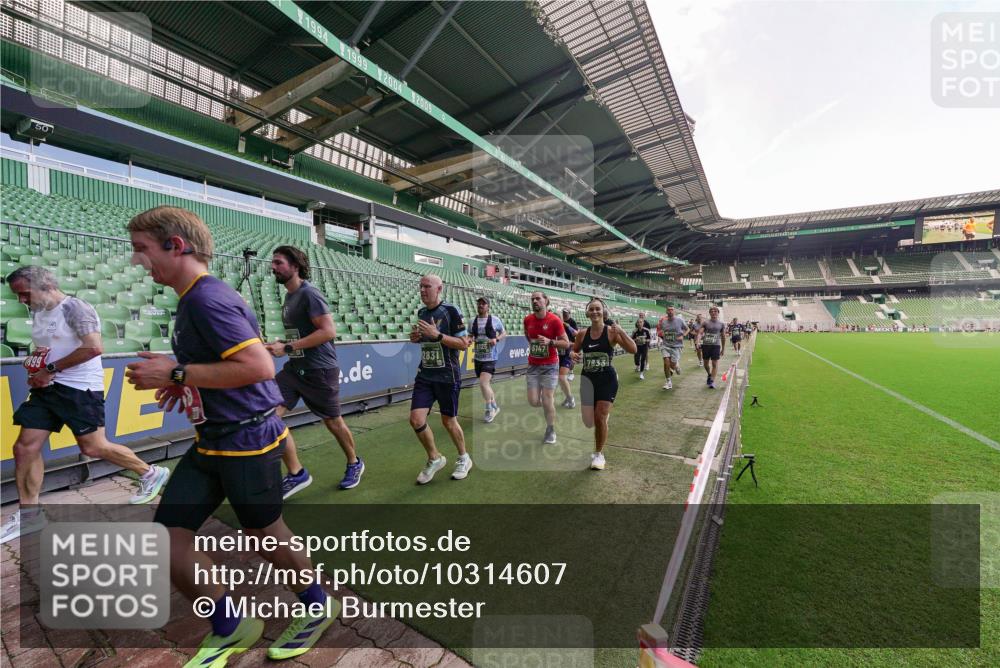 13.09.2026 - 21. swb-Marathon Bremen Michael Burmester http://msf.ph/oto/10314607 13.09.2026 13:10:21 Laufen im Stadion 164, 373, 383, 391, 448, 532, 549, 563, 581, 625, 813, 869, 898, 984, 1072, 1150, 1180, 1738, 1855, 1867, 1880, 1894, 1967, 2202, 2208, 2232, 2243, 2268, 2284, 2330, 2333, 2339, 2342, 2429, 2432, 2441, 2443, 2471, 2525, 2530, 2531, 2553, 2573, 2589, 2594, 2654, 2682, 2692, 2714, 2717, 2784, 2785, 2819, 2836, 2920, 2931, 2932, 2941, 3026, 3032, 3063, 3086, 3089, 3122, 3174, 3207, 3208, 3291, 3316, 3327, 3333, 3370, 3398, 3409, 3410, 3437, 3470, 3707, 3769, 3857, 109 meine-sportfotos.de