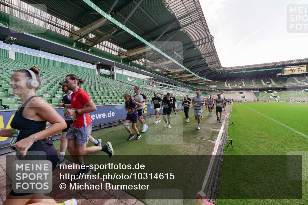 13.09.2026 - 21. swb-Marathon Bremen Michael Burmester http://msf.ph/oto/10314615 13.09.2026 13:10:22 Laufen im Stadion 164, 373, 383, 391, 448, 532, 549, 563, 581, 625, 813, 869, 898, 984, 1072, 1150, 1180, 1738, 1855, 1867, 1880, 1894, 1967, 2202, 2208, 2232, 2243, 2268, 2284, 2330, 2333, 2339, 2342, 2429, 2432, 2441, 2443, 2471, 2525, 2530, 2531, 2553, 2573, 2589, 2594, 2654, 2682, 2714, 2717, 2784, 2785, 2819, 2836, 2920, 2931, 2932, 2941, 3026, 3032, 3063, 3086, 3089, 3122, 3174, 3207, 3208, 3291, 3316, 3327, 3333, 3370, 3398, 3409, 3410, 3437, 3470, 3707, 3769, 3857, 109 meine-sportfotos.de