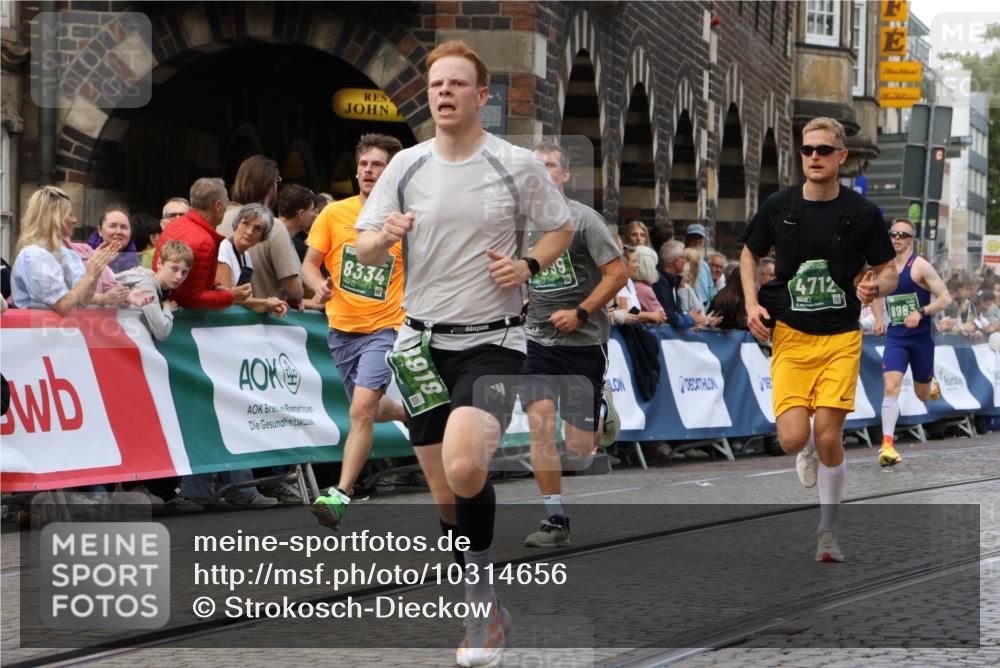 13.09.2026 - 21. swb-Marathon Bremen Strokosch-Dieckow http://msf.ph/oto/10314656 13.09.2026 13:05:58 Ziel 1017, 1301, 1562, 1879, 2538, 3242, 3271, 4157, 5199, 5725, 6025, 6579, 7141, 8973, 681, 3297, 3466, 4614, 5803, 6686, 7336, 7399, 8670, 8983, 9429 meine-sportfotos.de