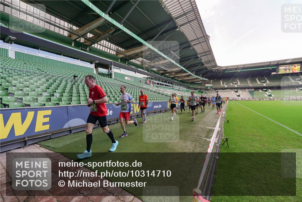 13.09.2026 - 21. swb-Marathon Bremen Michael Burmester http://msf.ph/oto/10314710 13.09.2026 13:10:31 Laufen im Stadion 164, 265, 373, 383, 391, 448, 532, 549, 563, 581, 813, 869, 898, 984, 1072, 1180, 1738, 1855, 1867, 1894, 1967, 2202, 2208, 2232, 2243, 2268, 2284, 2299, 2330, 2333, 2339, 2342, 2432, 2441, 2443, 2471, 2525, 2530, 2531, 2553, 2573, 2589, 2594, 2654, 2669, 2682, 2714, 2717, 2784, 2785, 2819, 2836, 2920, 2931, 2932, 3026, 3032, 3063, 3086, 3089, 3122, 3159, 3174, 3207, 3208, 3291, 3316, 3327, 3333, 3352, 3370, 3398, 3409, 3410, 3437, 3470, 3707, 3769, 3857, 109, 800 meine-sportfotos.de