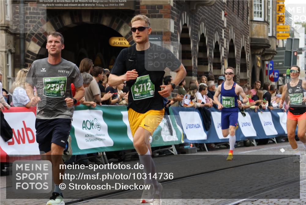 13.09.2026 - 21. swb-Marathon Bremen Strokosch-Dieckow http://msf.ph/oto/10314736 13.09.2026 13:05:59 Ziel 1017, 1301, 1562, 1879, 2538, 3242, 3271, 4157, 5199, 5725, 6025, 6579, 7141, 8973, 681, 3297, 3466, 4614, 5803, 6686, 7336, 8670, 8983, 9429 meine-sportfotos.de