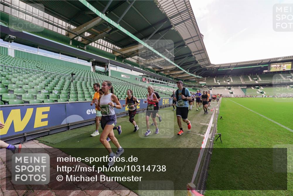 13.09.2026 - 21. swb-Marathon Bremen Michael Burmester http://msf.ph/oto/10314738 13.09.2026 13:10:34 Laufen im Stadion 164, 265, 373, 383, 391, 448, 532, 563, 581, 813, 869, 898, 984, 1072, 1180, 1738, 1855, 1867, 1894, 1967, 2202, 2208, 2232, 2268, 2284, 2299, 2330, 2333, 2339, 2342, 2432, 2443, 2471, 2525, 2530, 2531, 2553, 2573, 2589, 2594, 2654, 2669, 2682, 2714, 2717, 2784, 2785, 2819, 2836, 2920, 2931, 2932, 3026, 3032, 3063, 3086, 3089, 3122, 3159, 3174, 3207, 3208, 3291, 3316, 3327, 3333, 3352, 3370, 3398, 3409, 3410, 3437, 3470, 3707, 3769, 3857, 109, 800 meine-sportfotos.de
