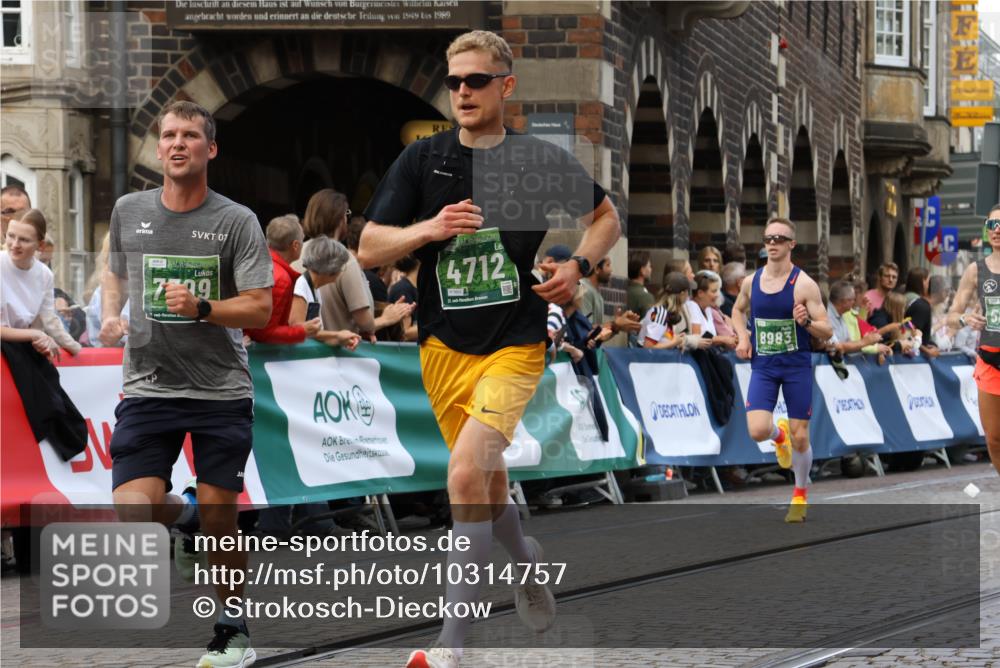 13.09.2026 - 21. swb-Marathon Bremen Strokosch-Dieckow http://msf.ph/oto/10314757 13.09.2026 13:05:59 Ziel 1017, 1301, 1562, 1879, 2538, 3242, 3271, 4157, 5199, 5725, 6025, 6579, 7141, 8973, 681, 3297, 3466, 4614, 5803, 6686, 7336, 8670, 8983, 9429 meine-sportfotos.de