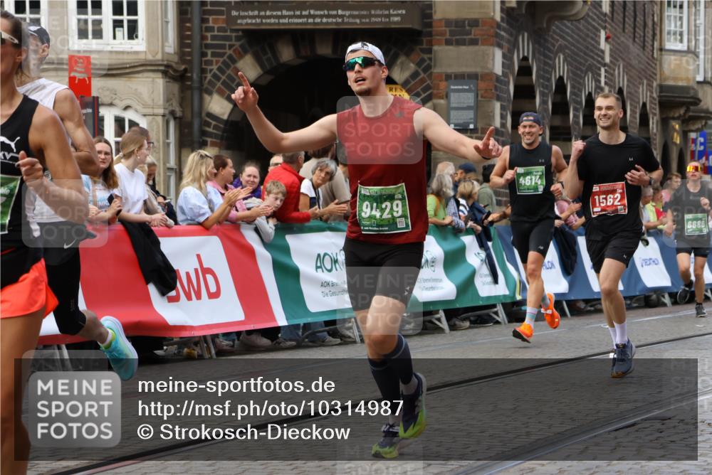 13.09.2026 - 21. swb-Marathon Bremen Strokosch-Dieckow http://msf.ph/oto/10314987 13.09.2026 13:06:02 Ziel 1017, 1301, 1562, 1745, 1879, 2538, 3242, 3271, 3520, 4157, 5199, 5725, 6025, 6579, 8706, 8973, 9010, 474, 1901, 3466, 4614, 6686, 7336, 8670, 9934 meine-sportfotos.de