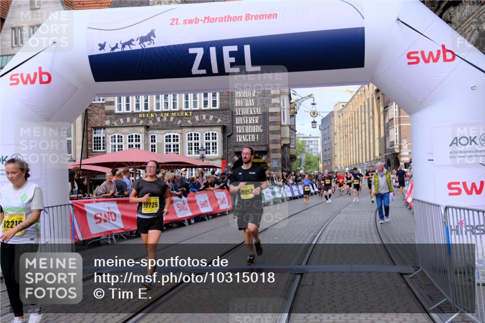 13.09.2026 - 21. swb-Marathon Bremen Tim E. http://msf.ph/oto/10315018 13.09.2026 10:55:39 Ziel 10256, 10725, 11014, 11414, 11466, 11631, 11910, 11941, 11977, 12201, 12218, 12258, 12549 meine-sportfotos.de