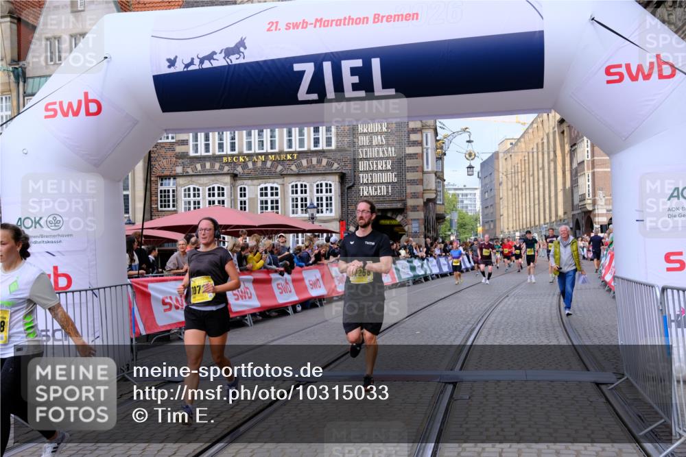 13.09.2026 - 21. swb-Marathon Bremen Tim E. http://msf.ph/oto/10315033 13.09.2026 10:55:40 Ziel 10256, 10725, 11014, 11414, 11466, 11631, 11910, 11941, 11977, 12201, 12218, 12258, 12348, 12549 meine-sportfotos.de