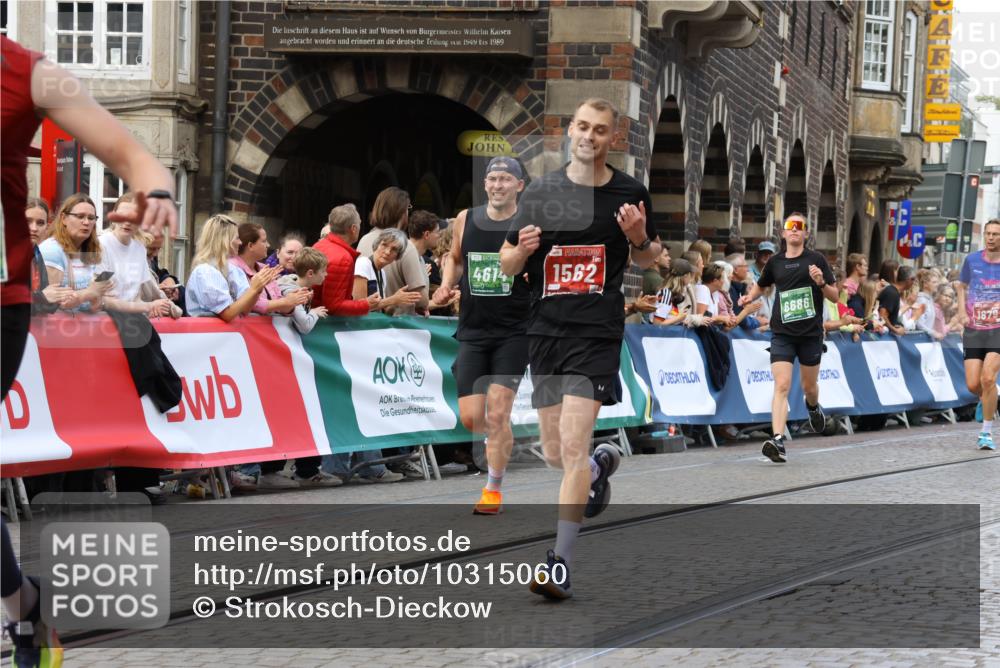 13.09.2026 - 21. swb-Marathon Bremen Strokosch-Dieckow http://msf.ph/oto/10315060 13.09.2026 13:06:03 Ziel 1017, 1301, 1562, 1745, 1879, 2538, 3242, 3520, 4157, 5199, 5725, 6025, 6579, 8706, 8973, 9010, 474, 1901, 3466, 4614, 6686, 7336, 8670, 9934 meine-sportfotos.de