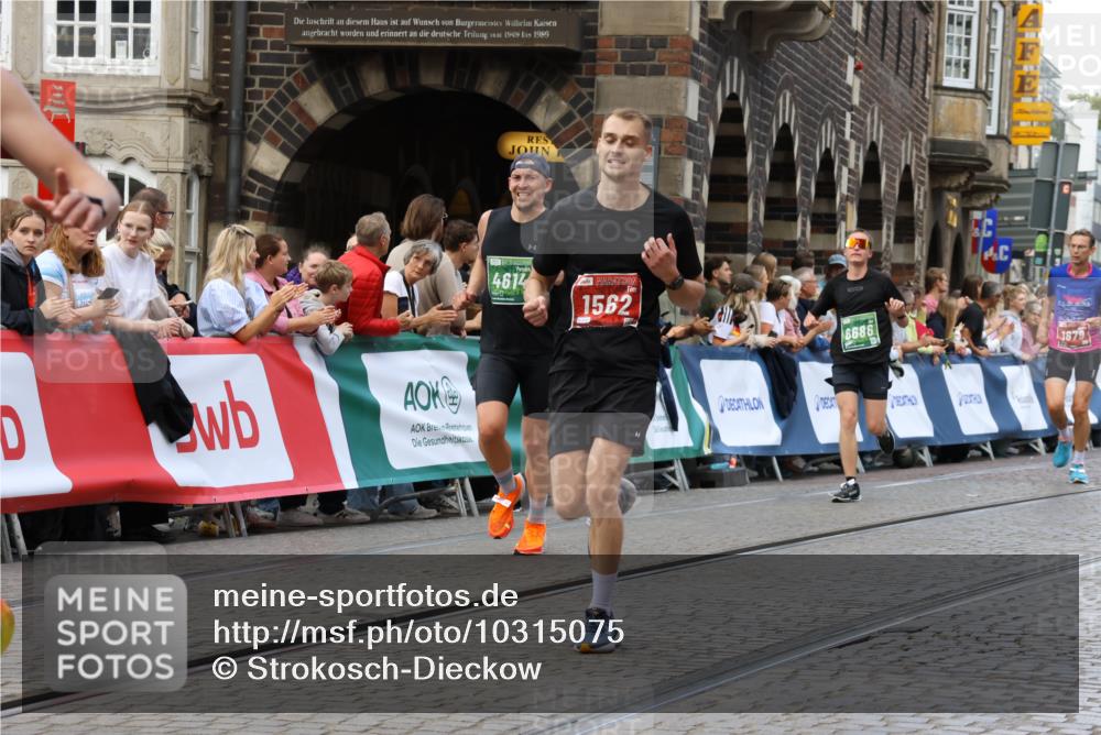13.09.2026 - 21. swb-Marathon Bremen Strokosch-Dieckow http://msf.ph/oto/10315075 13.09.2026 13:06:03 Ziel 1017, 1301, 1562, 1745, 1879, 2538, 3242, 3520, 4157, 5199, 5725, 6025, 6579, 8706, 8973, 9010, 474, 1901, 3466, 4614, 6686, 7336, 8670, 9934 meine-sportfotos.de