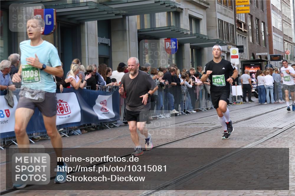 13.09.2026 - 21. swb-Marathon Bremen Strokosch-Dieckow http://msf.ph/oto/10315081 13.09.2026 13:15:56 Ziel 481, 663, 740, 755, 792, 1605, 2623, 3134, 4128, 5554, 5963, 6106, 6721, 6744, 7801, 8398, 8487, 9031, 9115, 13008, 13158, 145, 982, 1033, 1955, 2733, 3119, 3149, 3422, 3536, 3689, 3836, 3991, 4573, 4823, 5430, 5474, 5533, 5588, 5913, 6481, 6515, 7307, 7413, 9029, 9122, 9278, 9475, 9777, 13149, 13249 meine-sportfotos.de
