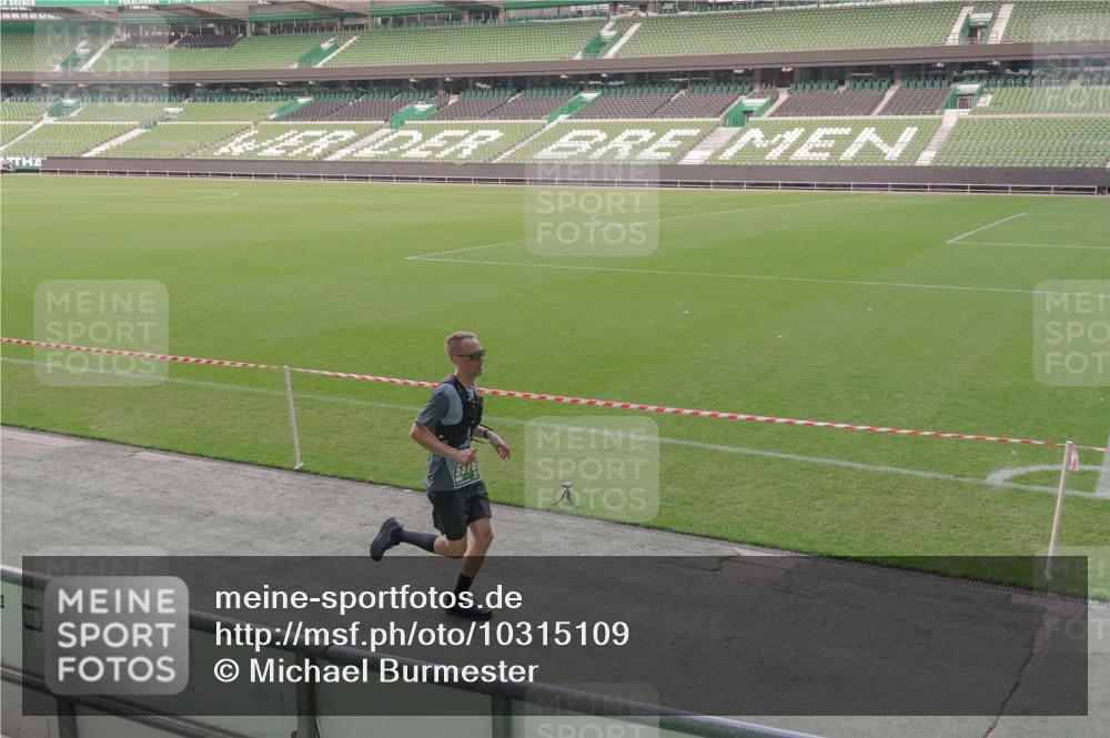 13.09.2026 - 21. swb-Marathon Bremen Michael Burmester http://msf.ph/oto/10315109 13.09.2026 12:49:33 Laufen im Stadion 382, 469, 524, 572, 663, 670, 779, 826, 899, 1349, 1513, 1517, 1605, 1723, 1748, 1872, 1925, 2052, 2287, 2288, 2291, 2347, 2360, 2605, 2750, 2844, 2909, 3043, 3110, 3127, 3197, 3276, 3330, 3625, 3647, 3910, 3973, 4033, 4082, 4247, 4384, 4712, 4732, 4743, 4852, 4898, 4990, 5111, 5377, 5383, 5424, 5517, 5570, 5585, 5594, 5636, 5648, 6058, 6267, 6652, 6692, 6842, 6906, 6951, 7064, 7109, 7115, 7121, 7399, 7636, 7876, 8706, 8877, 8973, 8981, 9035, 9429, 13091 meine-sportfotos.de