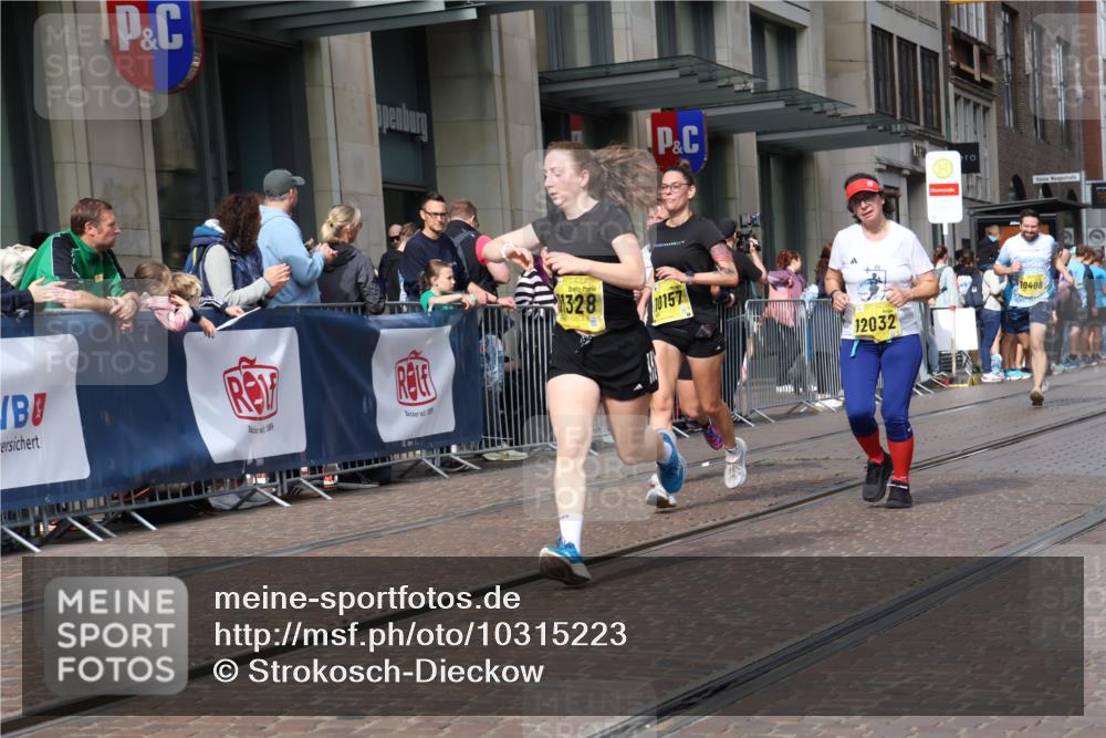 13.09.2026 - 21. swb-Marathon Bremen Strokosch-Dieckow http://msf.ph/oto/10315223 13.09.2026 10:56:55 Ziel 10157, 10166, 10226, 10408, 10517, 10518, 10578, 10687, 10700, 10772, 10969, 11236, 11292, 11484, 11609, 11667, 12032, 12263, 12382, 12383, 12400, 12411, 10372, 10408, 10486, 10540, 10610, 10721, 10771, 10824, 10888, 10936, 11000, 11064, 11079, 11328, 11349, 11474, 11601, 11872, 11911, 11946, 11996, 12284, 12434 meine-sportfotos.de