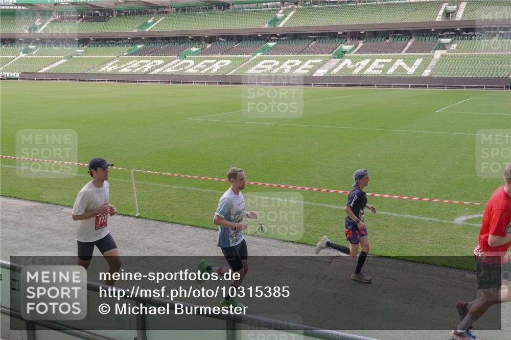 13.09.2026 - 21. swb-Marathon Bremen Michael Burmester http://msf.ph/oto/10315385 13.09.2026 12:50:04 Laufen im Stadion 469, 524, 572, 663, 670, 779, 899, 1513, 1517, 1605, 1723, 1748, 1998, 2052, 2130, 2287, 2288, 2291, 2295, 2347, 2360, 2442, 2444, 2750, 2909, 3043, 3197, 3276, 3330, 3625, 3647, 3808, 3973, 4023, 4033, 4082, 4247, 4368, 4384, 4559, 4732, 4743, 4852, 4888, 4898, 4990, 5066, 5111, 5155, 5314, 5377, 5383, 5424, 5517, 5532, 5570, 5585, 5594, 5620, 5627, 5636, 5648, 6267, 6471, 6652, 6668, 6692, 6842, 6901, 6906, 7109, 7115, 7121, 7876, 9035, 13091 meine-sportfotos.de