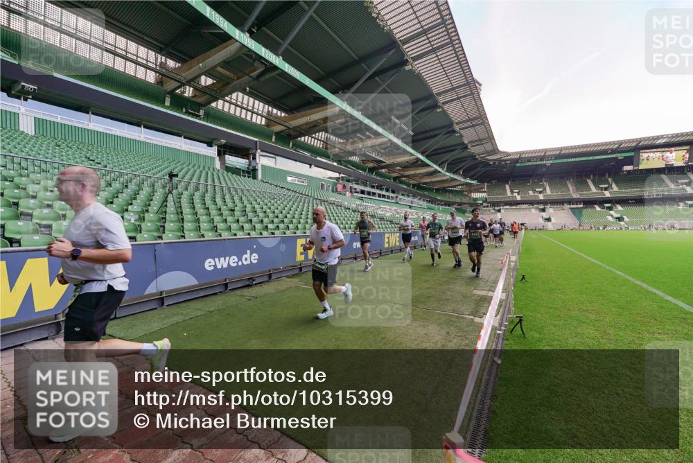 13.09.2026 - 21. swb-Marathon Bremen Michael Burmester http://msf.ph/oto/10315399 13.09.2026 13:11:37 Laufen im Stadion 265, 373, 581, 703, 843, 984, 1113, 1226, 1435, 1738, 1849, 1851, 1855, 1894, 1936, 1952, 1967, 2202, 2248, 2268, 2281, 2284, 2299, 2330, 2333, 2336, 2339, 2342, 2353, 2375, 2377, 2398, 2426, 2432, 2443, 2531, 2589, 2654, 2659, 2669, 2673, 2682, 2784, 2804, 2819, 2822, 2836, 2850, 2907, 2932, 2976, 3026, 3027, 3079, 3082, 3089, 3122, 3143, 3159, 3174, 3207, 3208, 3308, 3328, 3349, 3352, 3370, 3409, 3410, 3442, 3470, 800 meine-sportfotos.de