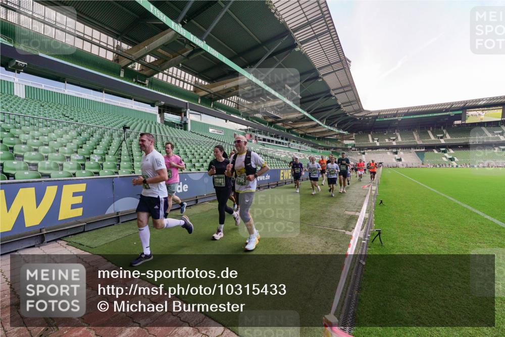 13.09.2026 - 21. swb-Marathon Bremen Michael Burmester http://msf.ph/oto/10315433 13.09.2026 13:11:41 Laufen im Stadion 118, 265, 373, 581, 703, 843, 984, 1113, 1226, 1435, 1738, 1849, 1851, 1894, 1936, 1952, 1967, 2202, 2248, 2281, 2284, 2299, 2330, 2333, 2336, 2339, 2342, 2353, 2375, 2377, 2398, 2426, 2432, 2443, 2531, 2589, 2654, 2659, 2669, 2673, 2682, 2784, 2804, 2819, 2822, 2836, 2850, 2907, 2932, 2976, 3026, 3027, 3079, 3082, 3089, 3122, 3143, 3155, 3159, 3174, 3207, 3208, 3308, 3328, 3349, 3352, 3370, 3409, 3410, 3442, 3470, 549, 800 meine-sportfotos.de