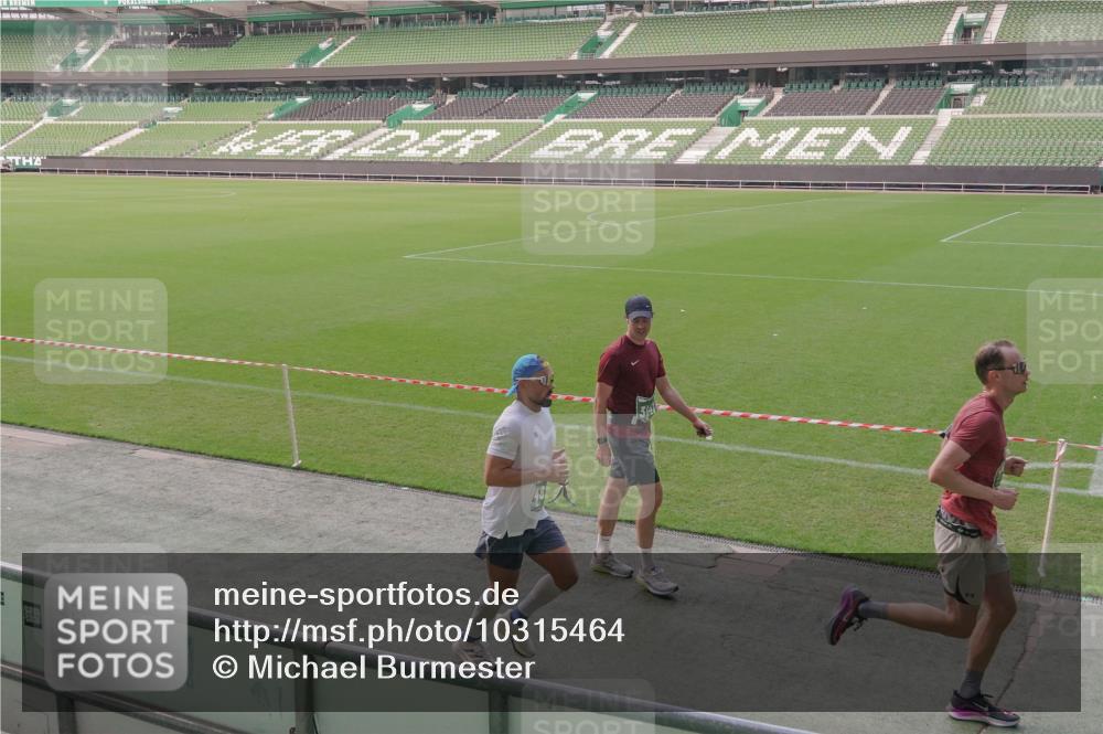 13.09.2026 - 21. swb-Marathon Bremen Michael Burmester http://msf.ph/oto/10315464 13.09.2026 12:50:14 Laufen im Stadion 335, 469, 524, 572, 663, 670, 771, 779, 899, 1510, 1513, 1517, 1605, 1613, 1723, 1748, 1970, 1998, 2052, 2130, 2287, 2288, 2291, 2295, 2347, 2360, 2442, 2444, 2750, 2909, 3043, 3197, 3276, 3330, 3484, 3625, 3647, 3808, 3973, 4023, 4033, 4082, 4247, 4368, 4384, 4473, 4559, 4743, 4852, 4888, 4898, 4990, 5066, 5111, 5155, 5314, 5377, 5383, 5424, 5517, 5532, 5570, 5585, 5594, 5620, 5627, 5636, 5648, 6267, 6471, 6652, 6668, 6692, 6842, 6901, 6906, 7109, 7115, 7121, 7876 meine-sportfotos.de