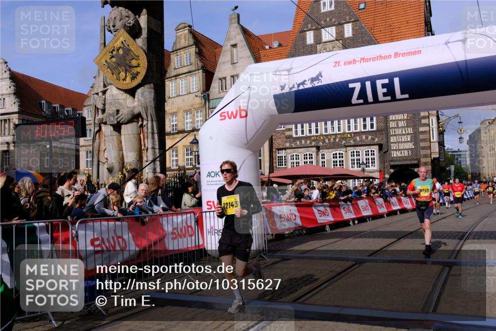 13.09.2026 - 21. swb-Marathon Bremen Tim E. http://msf.ph/oto/10315627 13.09.2026 10:56:09 Ziel 10243, 10374, 10423, 10550, 10690, 10703, 10809, 10952, 11510, 11972, 12061, 12108, 12125, 12143, 12188, 12484, 13565 meine-sportfotos.de