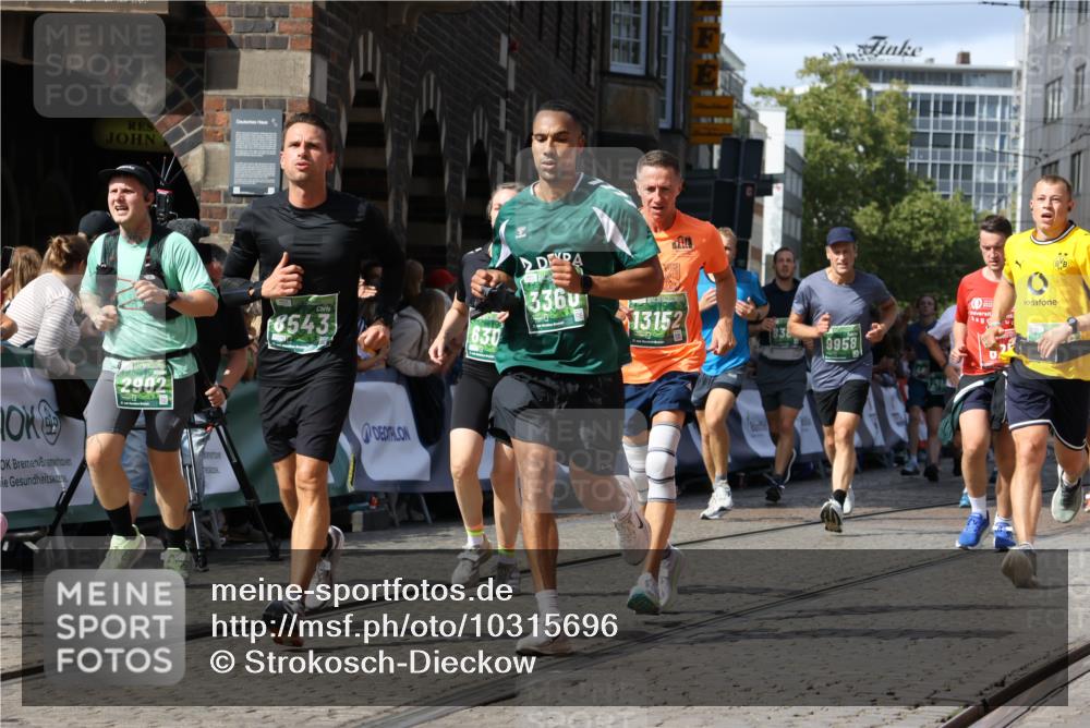 13.09.2026 - 21. swb-Marathon Bremen Strokosch-Dieckow http://msf.ph/oto/10315696 13.09.2026 13:30:56 Ziel 625, 800, 834, 1067, 1533, 1771, 1841, 1926, 1941, 2369, 2452, 2723, 2985, 3163, 3164, 3425, 4058, 4206, 4332, 4342, 4415, 4425, 4748, 4757, 4920, 5506, 5551, 5822, 6134, 6343, 6347, 6523, 6988, 7012, 7253, 7567, 7645, 7821, 8116, 8117, 8762, 8878, 8966, 9011, 9108, 9692, 9695, 9699, 9825, 13090, 217, 1398, 1479, 2513, 2802, 2902, 3800, 4647, 5846, 6307, 6419, 6732, 7198, 7359, 7637, 7798, 7882, 8382, 8543, 9274, 9937, 9958, 9962, 9969, 9976, 9977, 13152 meine-sportfotos.de