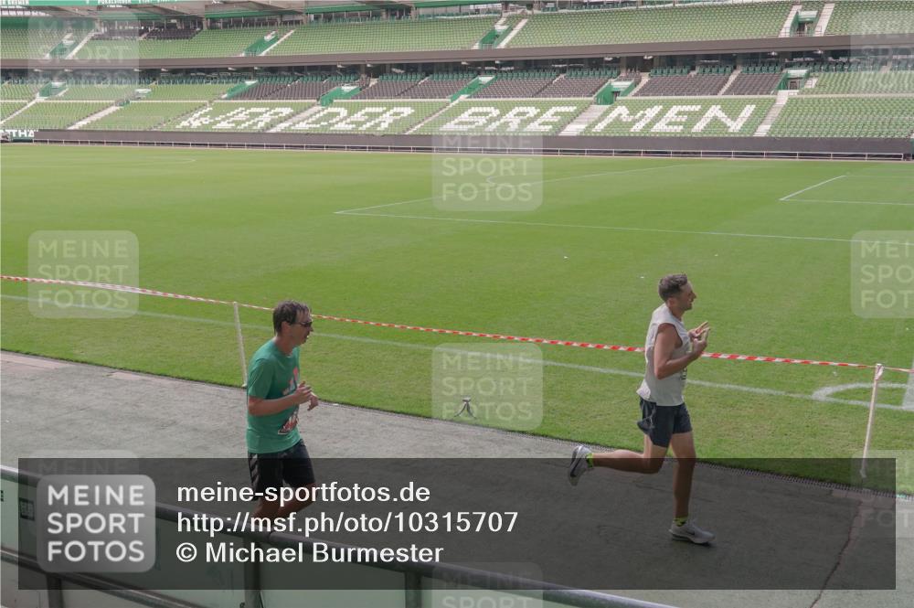 13.09.2026 - 21. swb-Marathon Bremen Michael Burmester http://msf.ph/oto/10315707 13.09.2026 12:50:25 Laufen im Stadion 335, 469, 524, 663, 670, 771, 779, 899, 1510, 1513, 1517, 1605, 1613, 1723, 1748, 1970, 1998, 2052, 2130, 2287, 2288, 2291, 2295, 2347, 2360, 2442, 2444, 2750, 2909, 3043, 3197, 3330, 3484, 3625, 3647, 3808, 3959, 3973, 4023, 4033, 4247, 4368, 4384, 4473, 4559, 4743, 4852, 4888, 4898, 4990, 5066, 5111, 5155, 5314, 5377, 5383, 5521, 5532, 5570, 5585, 5594, 5620, 5627, 5636, 5648, 5696, 6267, 6471, 6652, 6668, 6692, 6842, 6901, 6906, 7109, 7115, 7121, 8033 meine-sportfotos.de