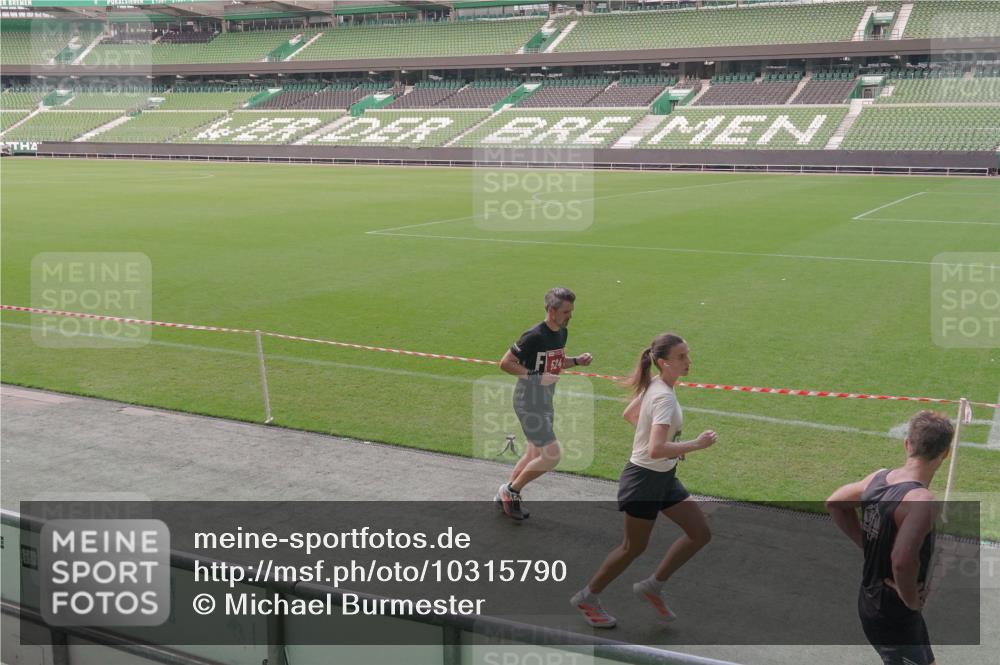 13.09.2026 - 21. swb-Marathon Bremen Michael Burmester http://msf.ph/oto/10315790 13.09.2026 12:50:33 Laufen im Stadion 335, 469, 663, 670, 771, 779, 899, 1455, 1510, 1513, 1517, 1605, 1613, 1723, 1748, 1970, 1998, 2052, 2130, 2288, 2291, 2295, 2347, 2360, 2442, 2444, 2750, 2909, 3043, 3330, 3440, 3484, 3625, 3647, 3808, 3959, 3973, 4023, 4033, 4247, 4368, 4384, 4473, 4559, 4727, 4743, 4782, 4852, 4888, 4990, 5066, 5111, 5155, 5314, 5377, 5383, 5521, 5532, 5570, 5585, 5594, 5620, 5627, 5636, 5648, 5696, 6267, 6274, 6471, 6652, 6668, 6842, 6901, 6906, 7109, 7115, 7121, 8033, 8798 meine-sportfotos.de