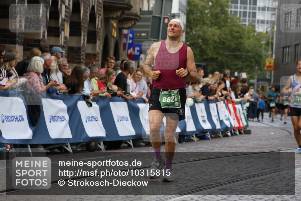 13.09.2026 - 21. swb-Marathon Bremen Strokosch-Dieckow http://msf.ph/oto/10315815 13.09.2026 13:06:20 Ziel 681, 1745, 3297, 3466, 3520, 4614, 4712, 5803, 6058, 6686, 7336, 7399, 8334, 8706, 8877, 8983, 9010, 9429, 9918, 1770, 1921, 2832, 4777, 7590, 8621, 13148 meine-sportfotos.de
